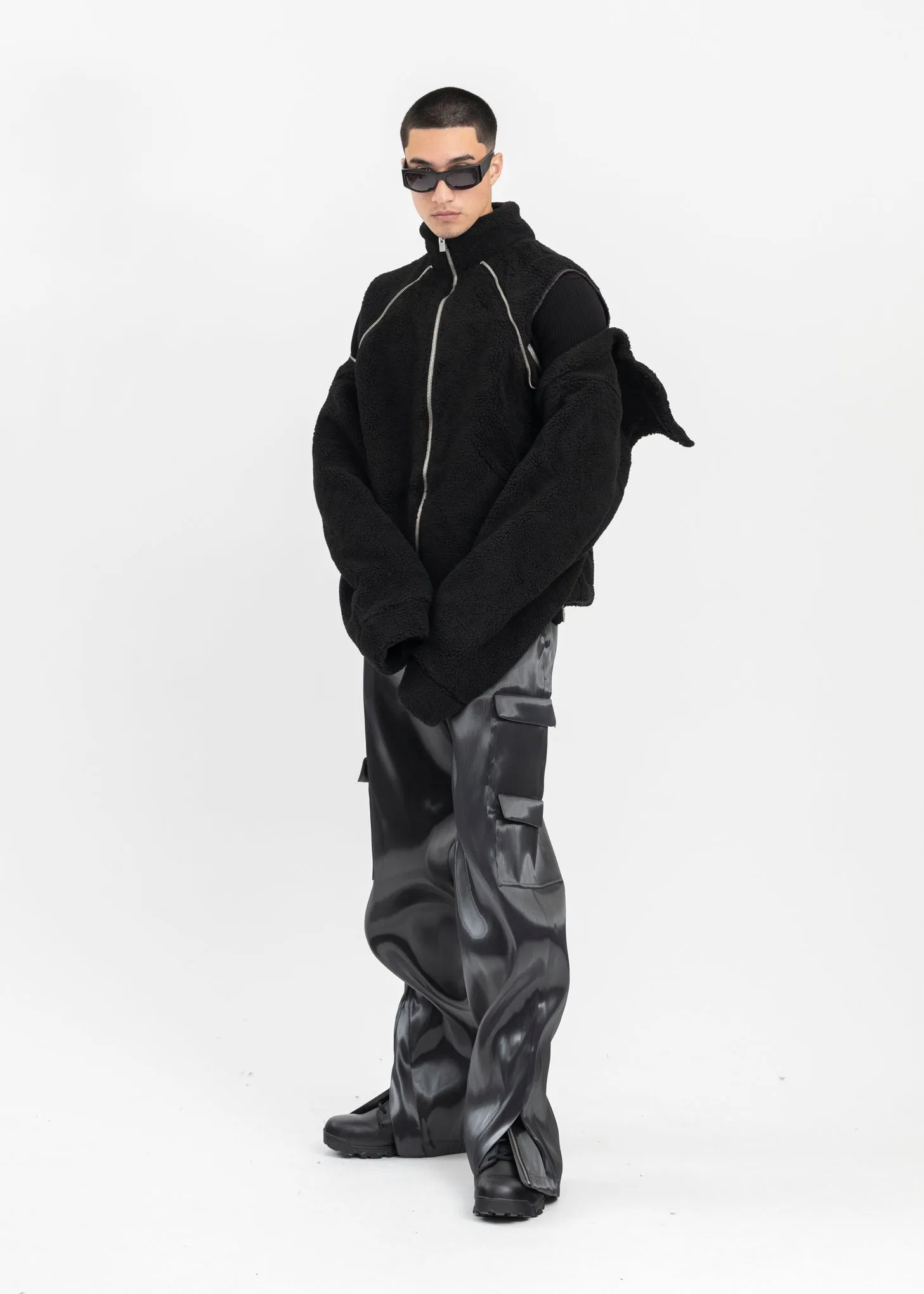 BLACK TRUSS FLEECE JACKET