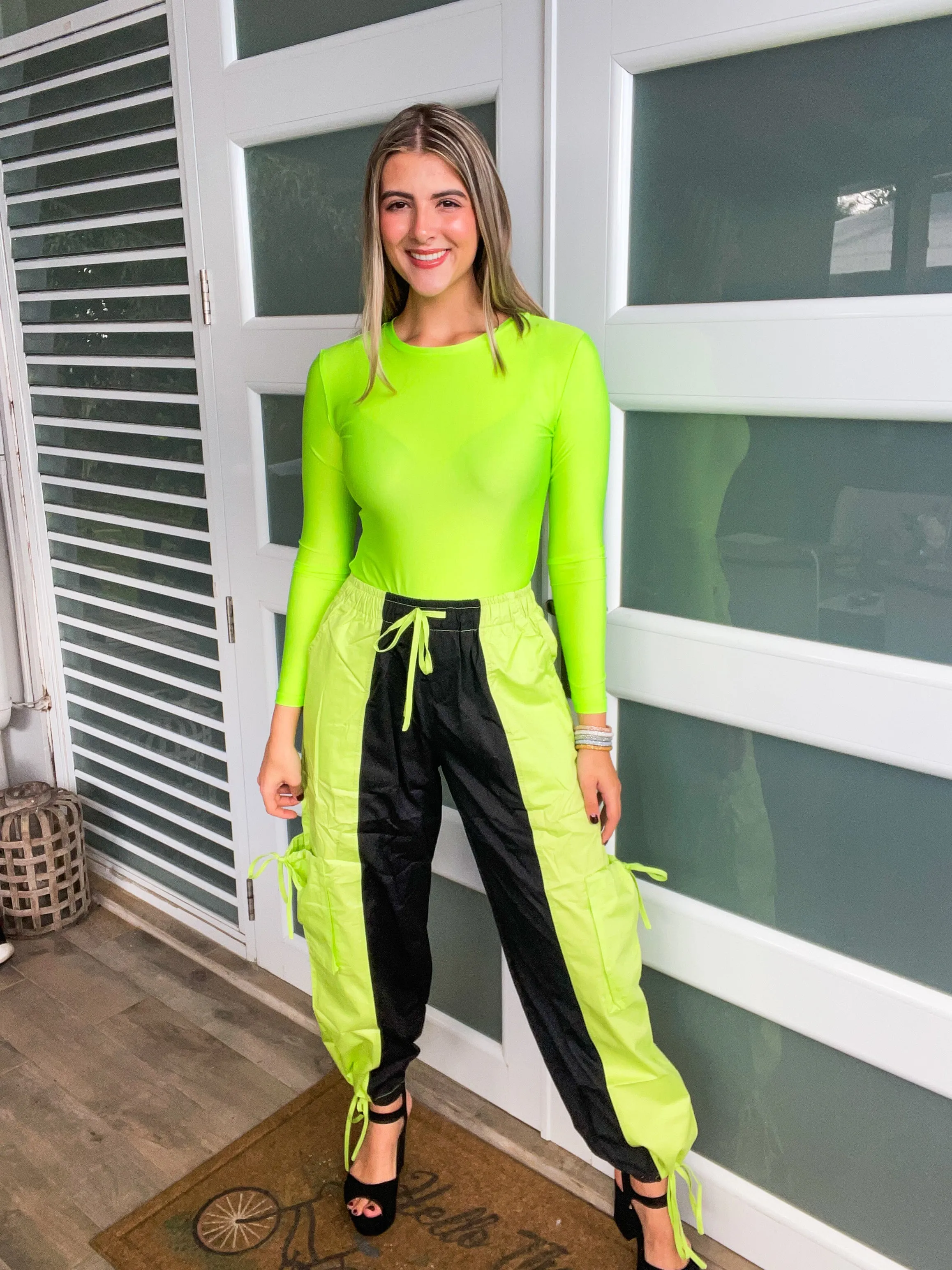 BLACK/NEON GREEN CARGO PANTS