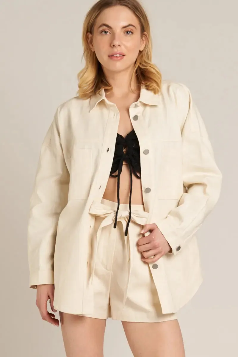 Dede Oversized Shirt – The Perfect Denim Layer