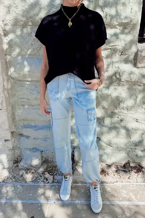Kancan: Light Wash Cargo Jean