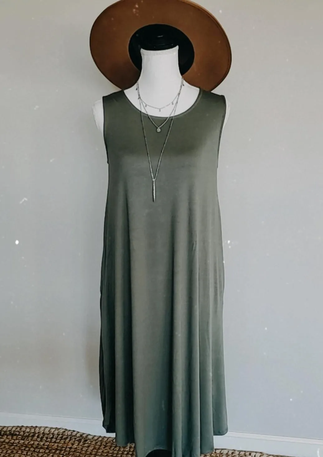 Michelle Sleeveless Crew Neck Shift Dress-Olive