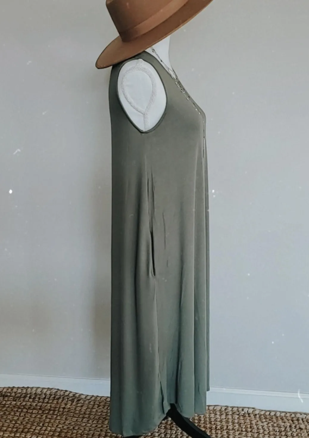 Michelle Sleeveless Crew Neck Shift Dress-Olive