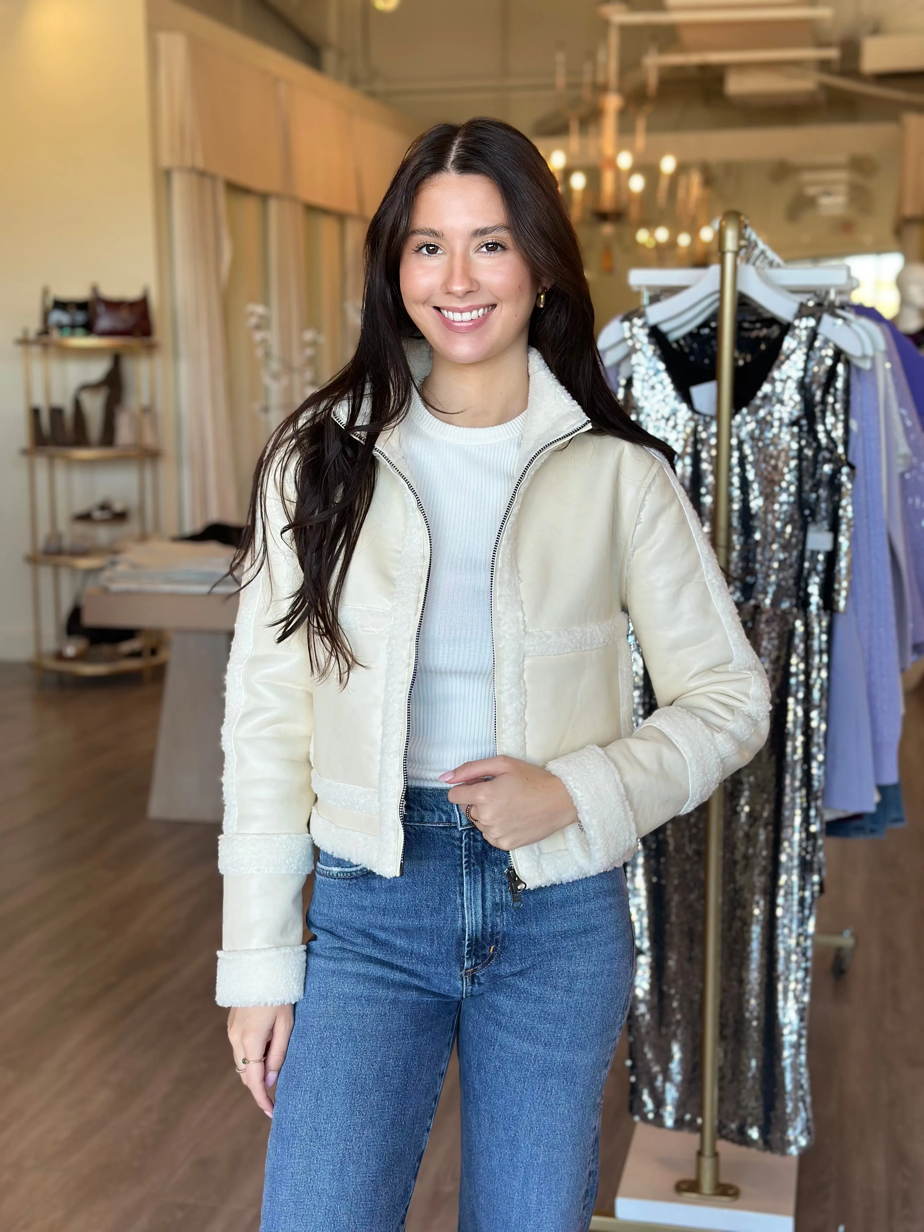 SU3137 Leather Jacket w/ Fur Detail