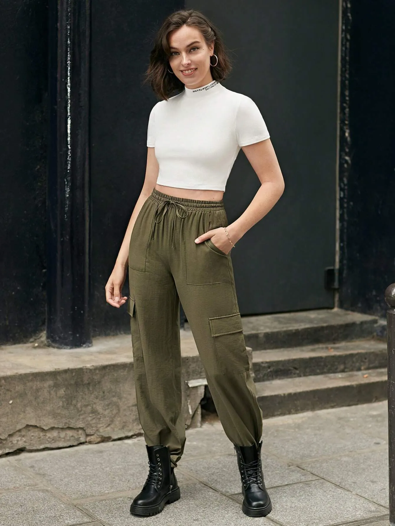 Woven Waistline Cargo Pants